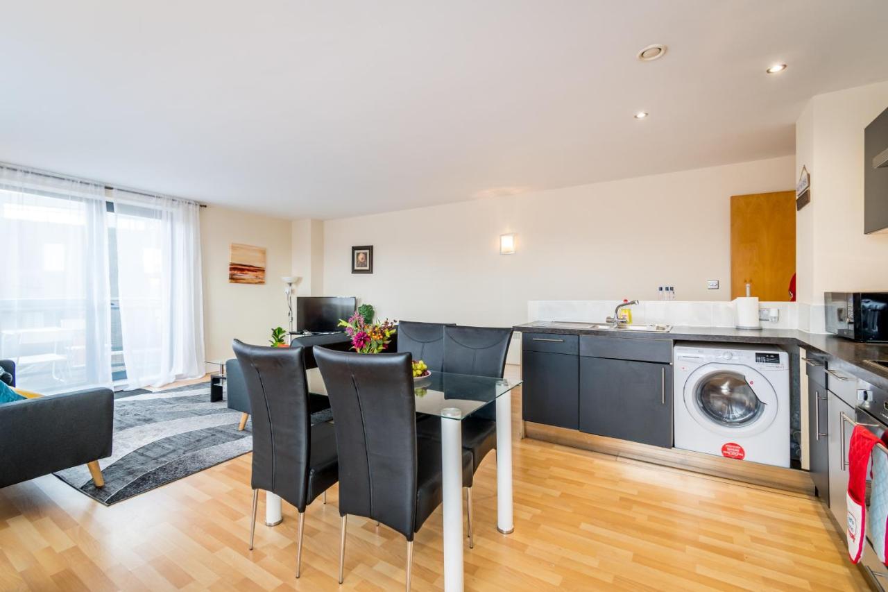 Spacious City 2 Bed, 2 Bath, Free Parking & Wifi Sheffield Luaran gambar