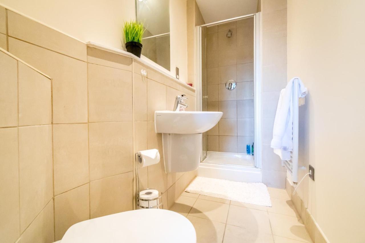 Spacious City 2 Bed, 2 Bath, Free Parking & Wifi Sheffield Luaran gambar